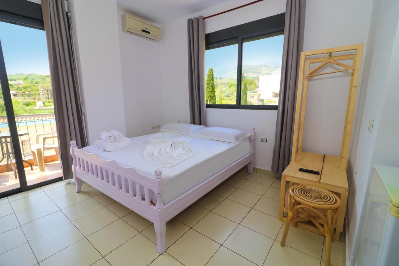 Bora Rooms Himare Exterior photo