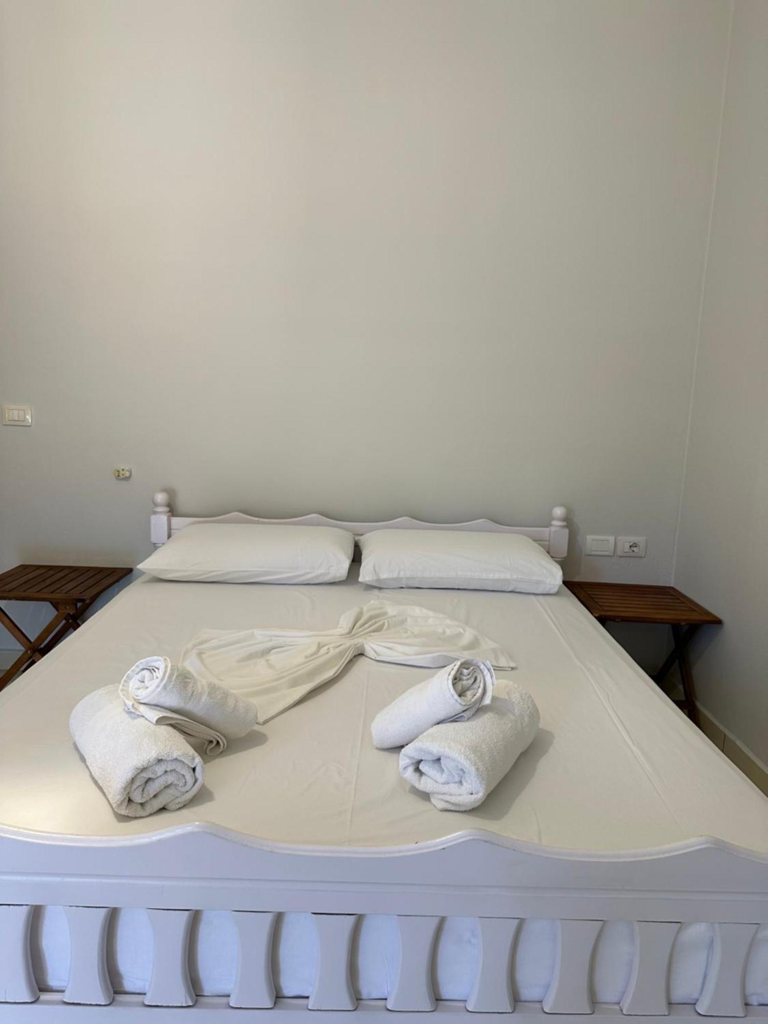 Bora Rooms Himare Exterior photo