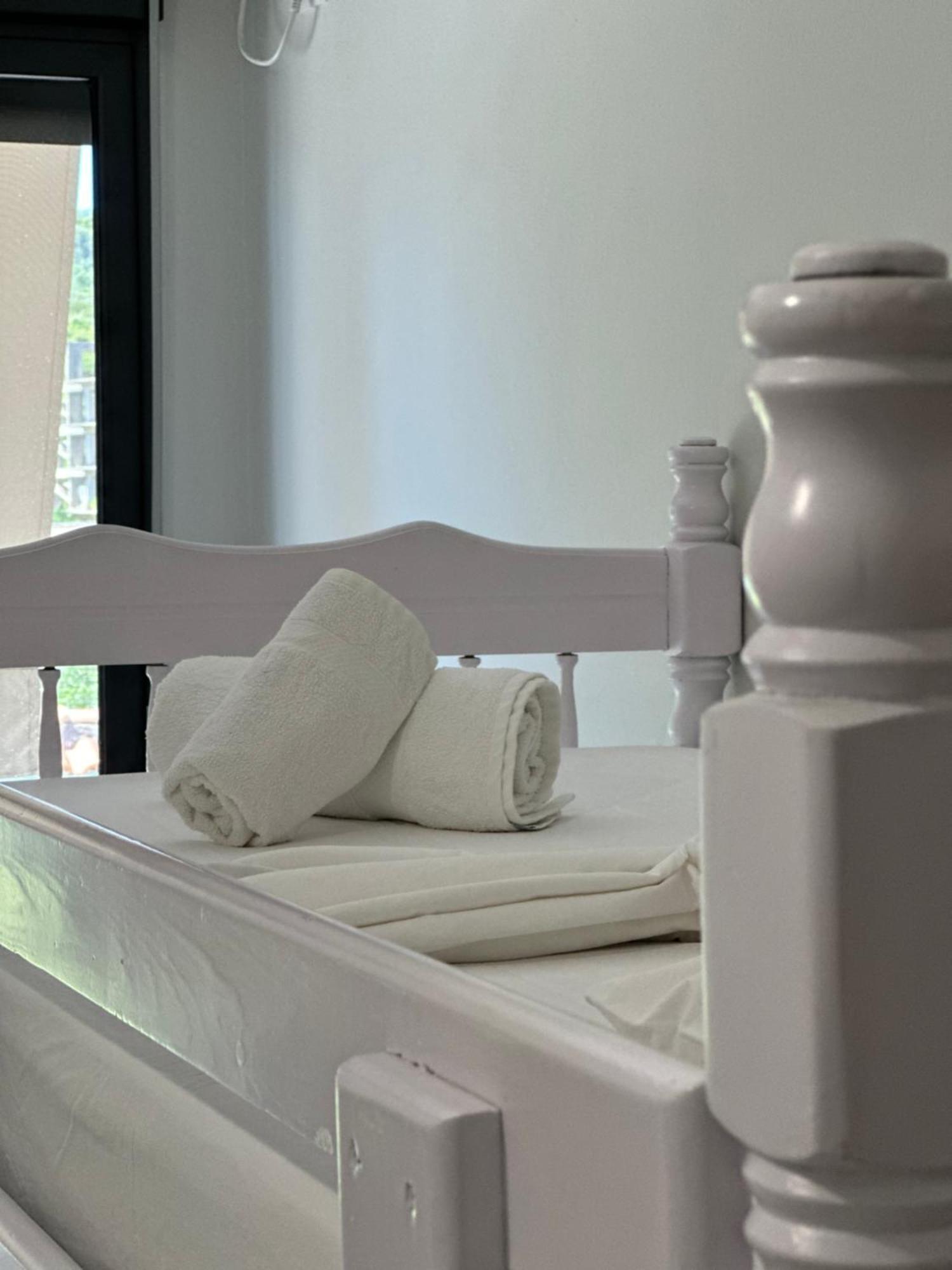 Bora Rooms Himare Exterior photo