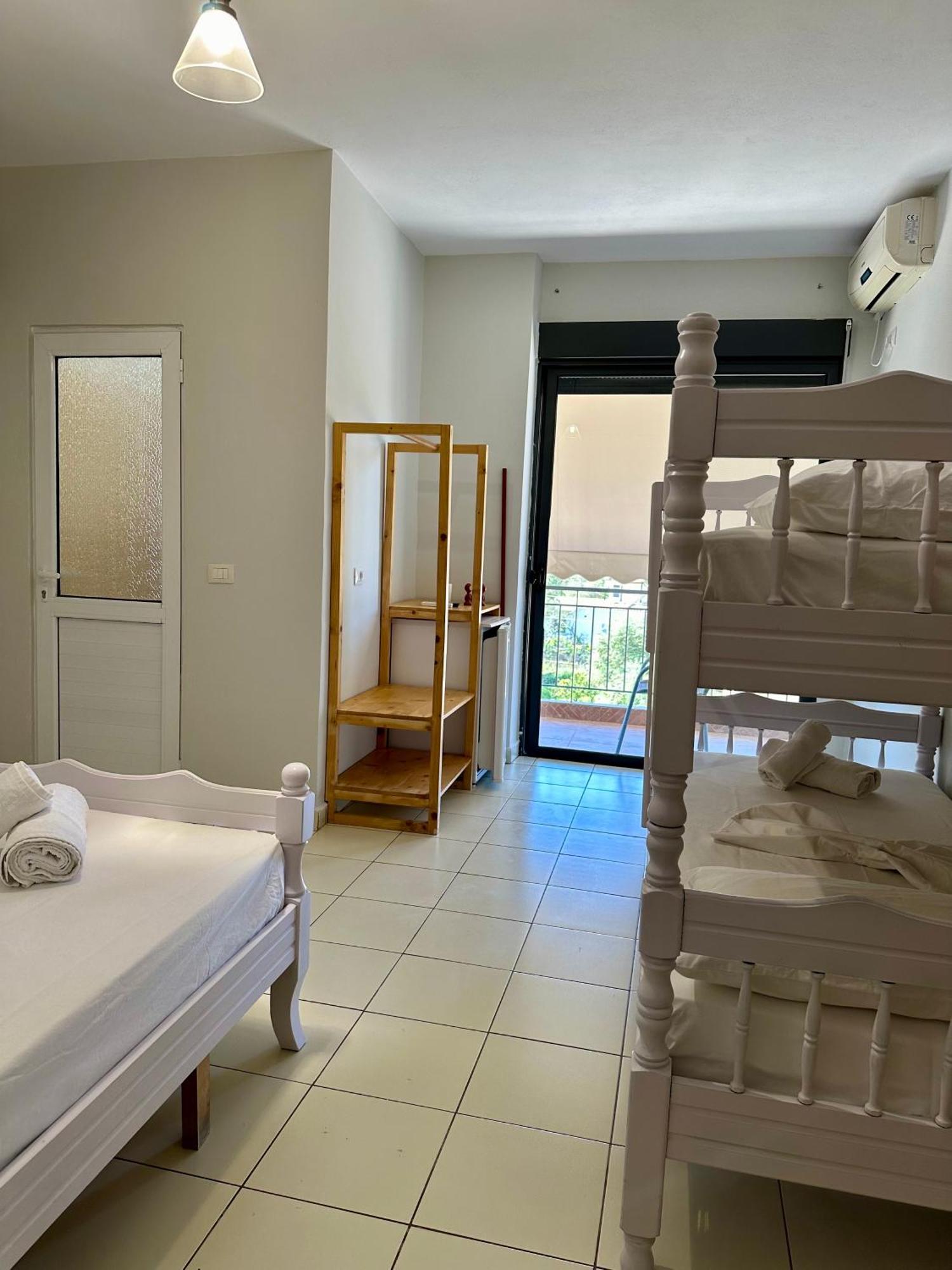 Bora Rooms Himare Exterior photo