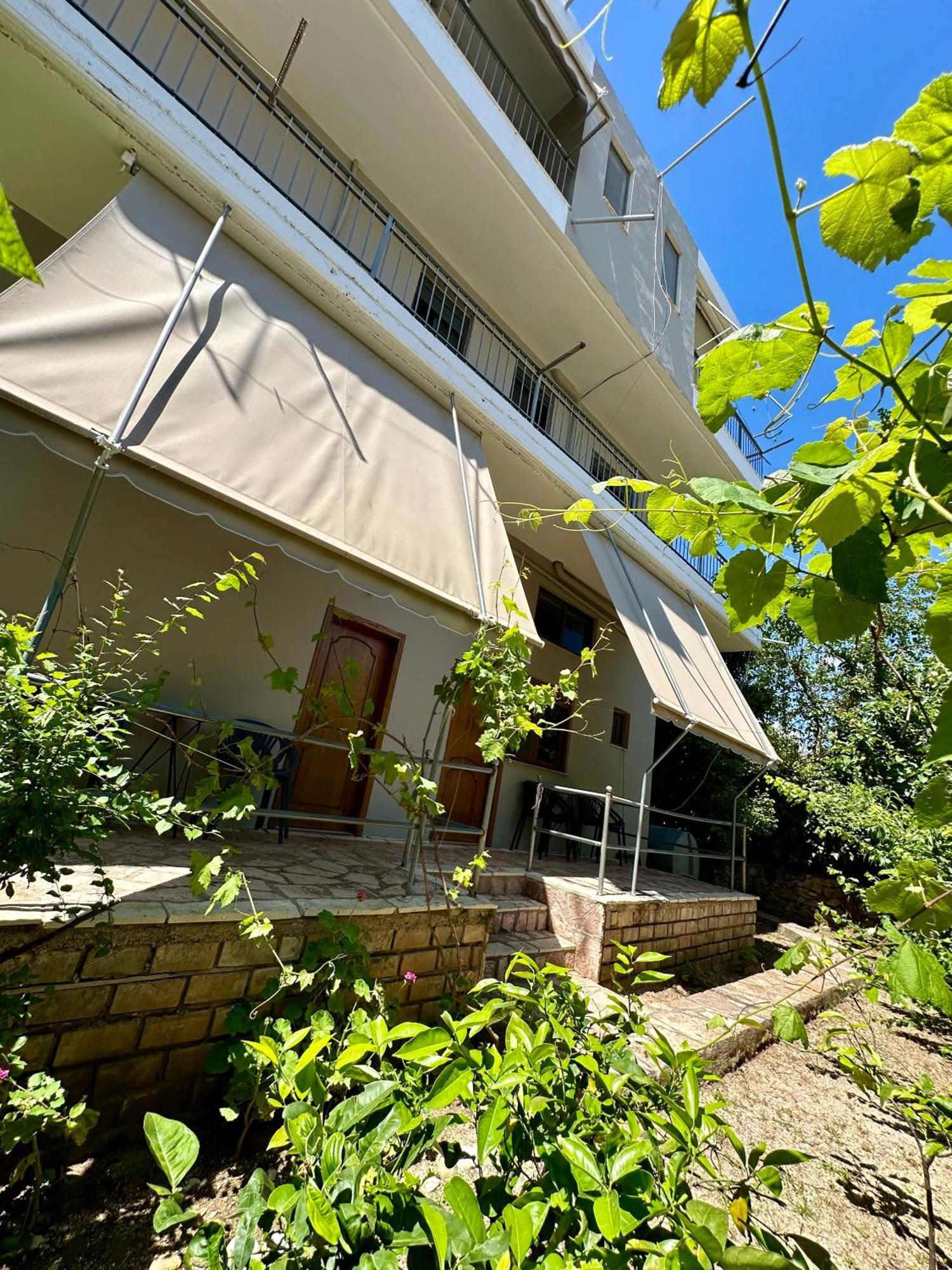 Bora Rooms Himare Exterior photo